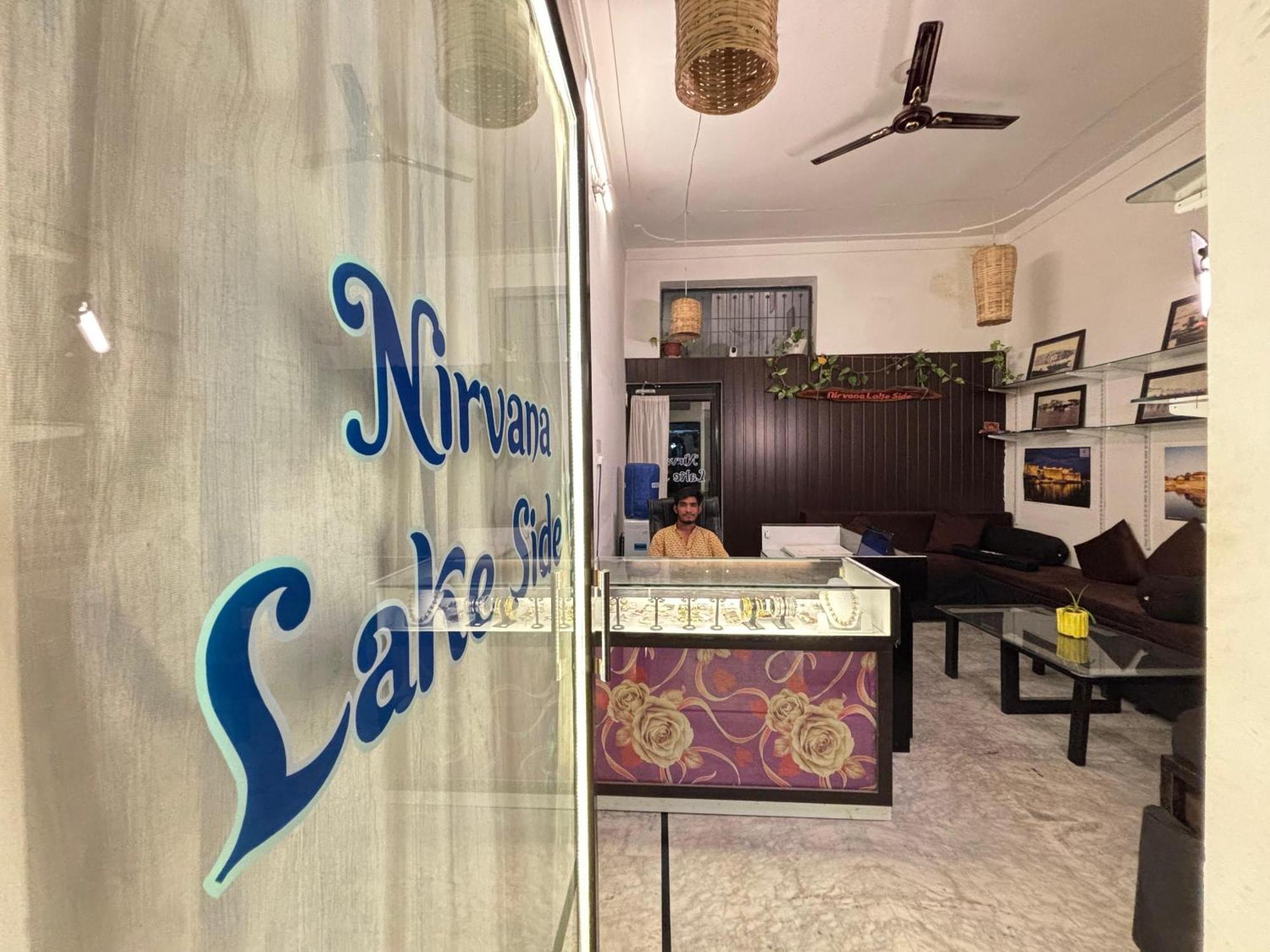 אודייפור Hotel Nirvana Lakeside מראה חיצוני תמונה